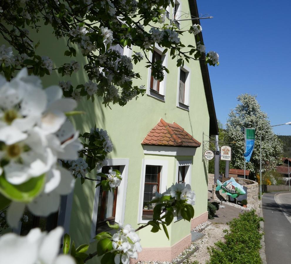 Hotel Gasthof Schlossbraeu Lintach à Freudenberg  Extérieur photo