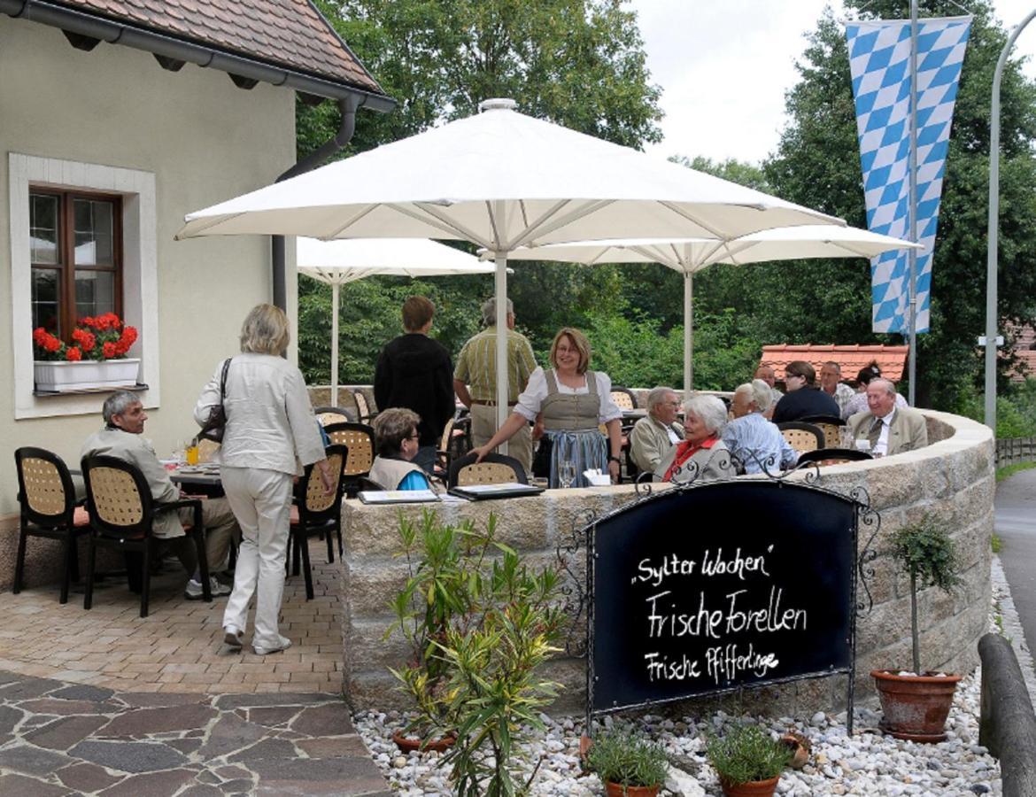 Hotel Gasthof Schlossbraeu Lintach à Freudenberg  Extérieur photo